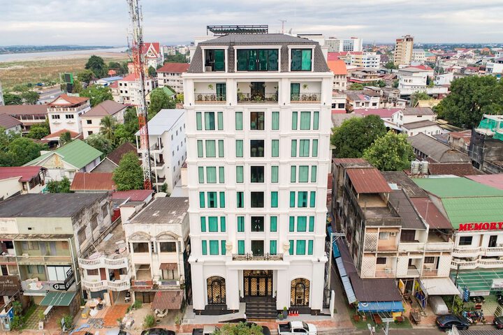 Hotel 68 of 74