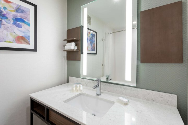 Bathroom shower