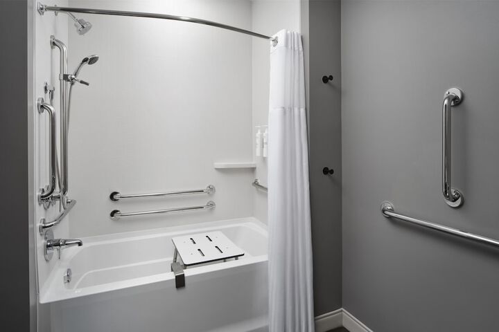 Room 20 of 34