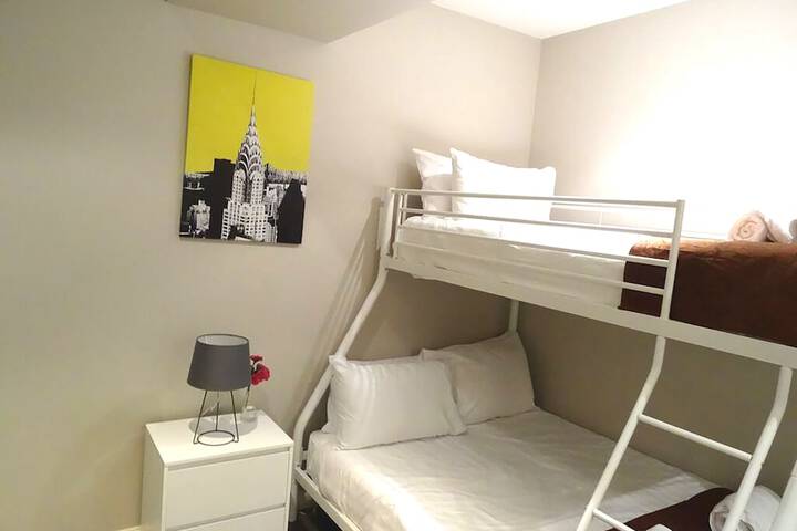 Room 11 of 73