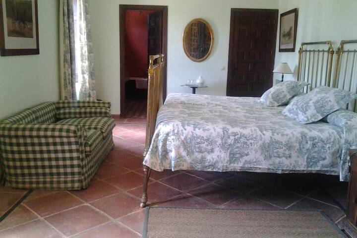 Room 10 of 45