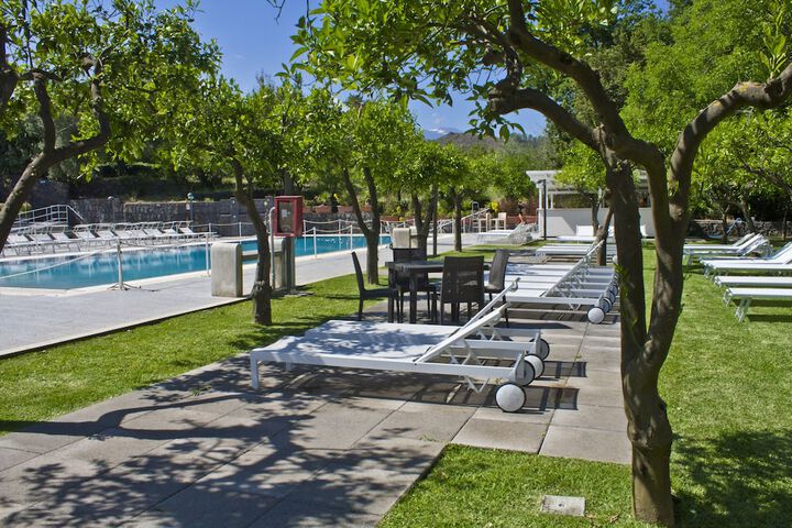 Pool 59 of 86