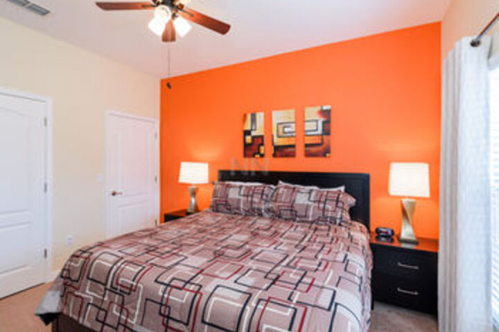 Room 302 of 687