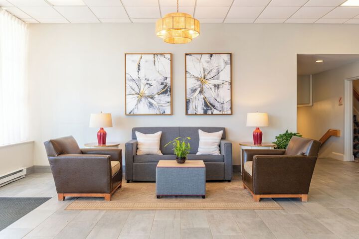 Guest Lobby