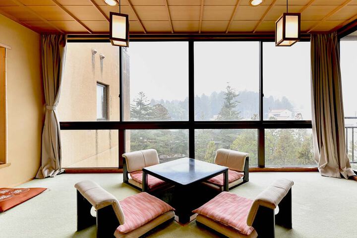 Room 22 of 143