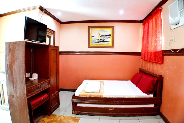 Room 7 of 38