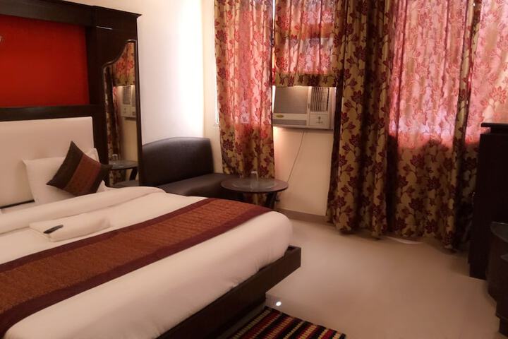 Room 7 of 39