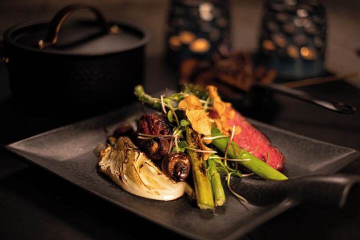 Dining 49 of 56