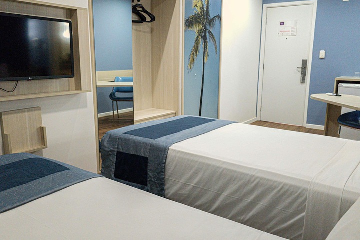 Room 11 of 41