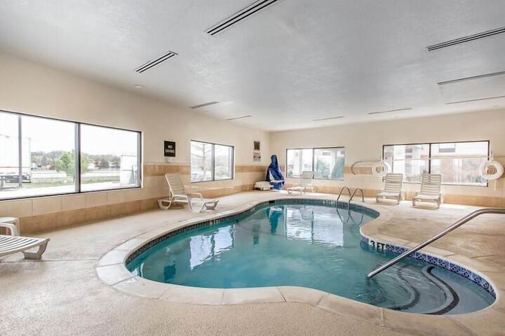 Hotel with Pool