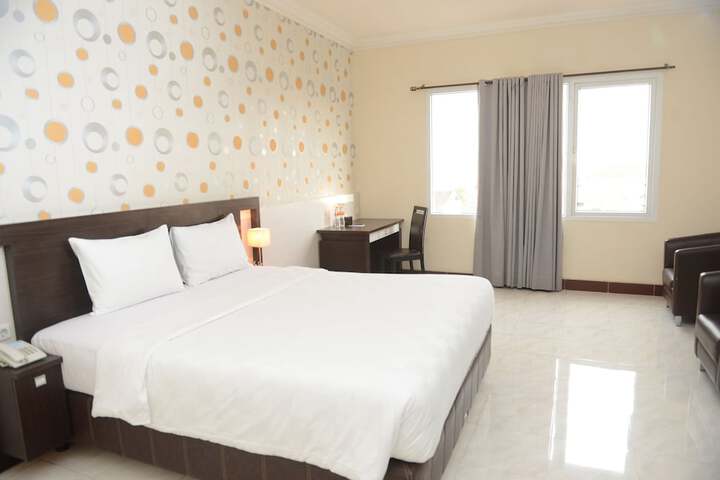 Room 10 of 44