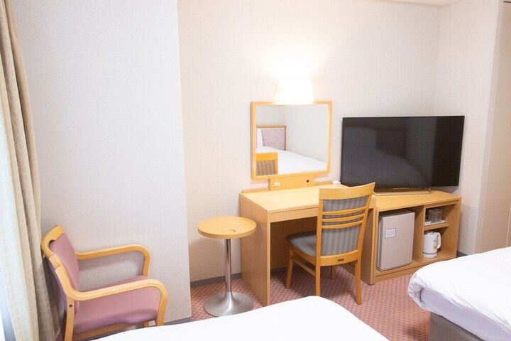 Room 19 of 42