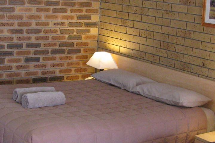 Room 8 of 38