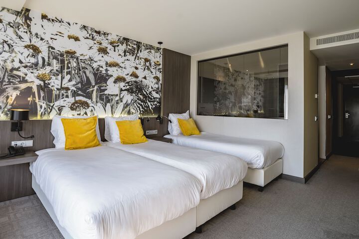 Room 48 of 108