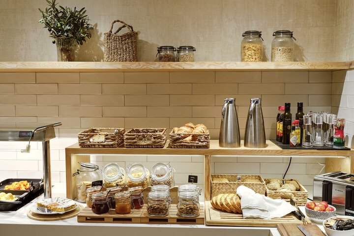Breakfast/Coffee Service 30 of 41