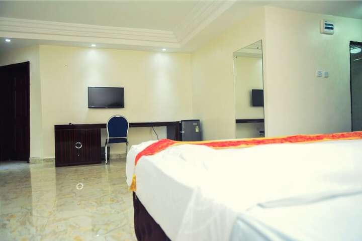 Room 39 of 99