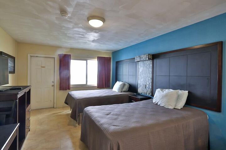 2 Double Beds (16 of 59)