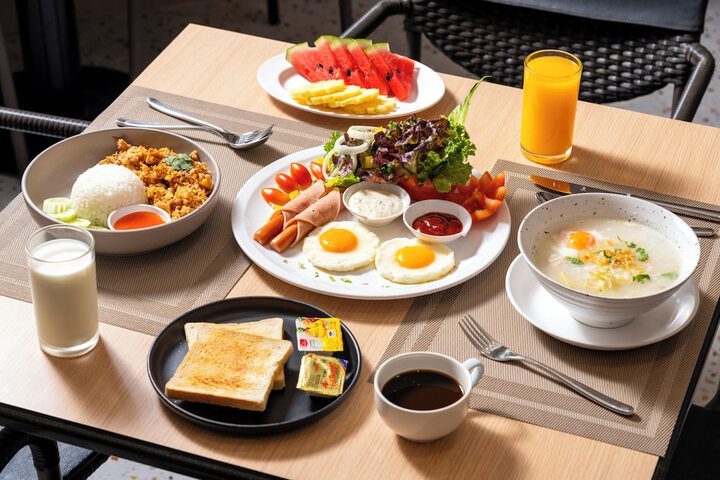 Breakfast/Coffee Service 61 of 65