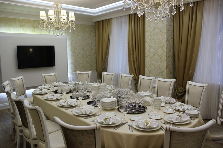 Dining 81 of 108