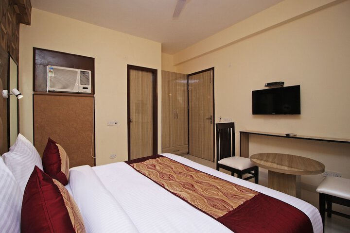 Room 11 of 22