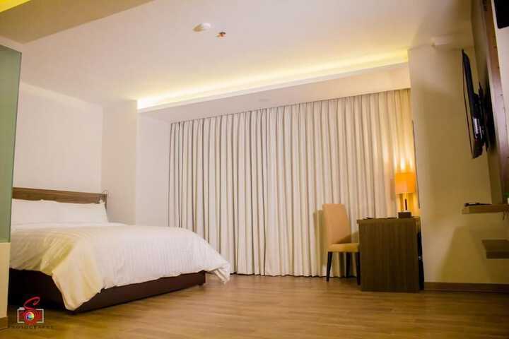 Room 15 of 34
