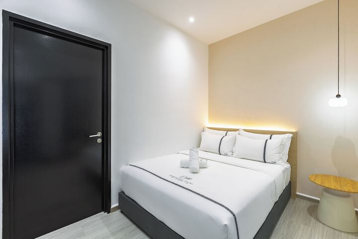 Room 18 of 139