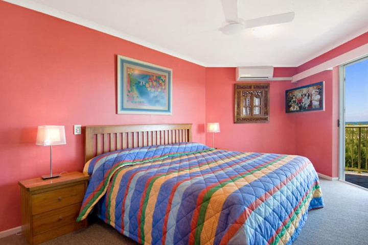 Room 16 of 62