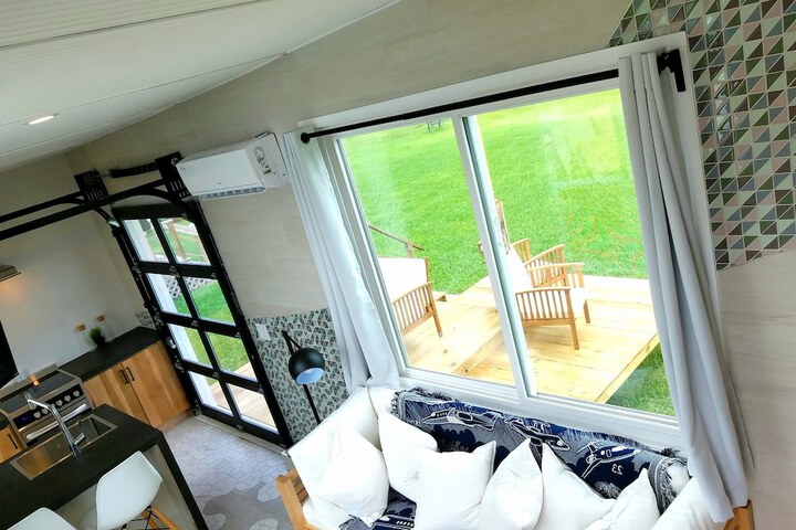 Room 90 of 172