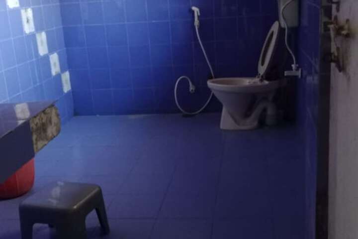 Room 10 of 11