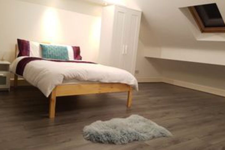 Room 14 of 17