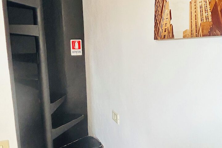 Room 46 of 78