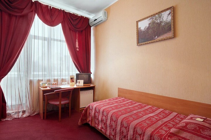 Room 10 of 78