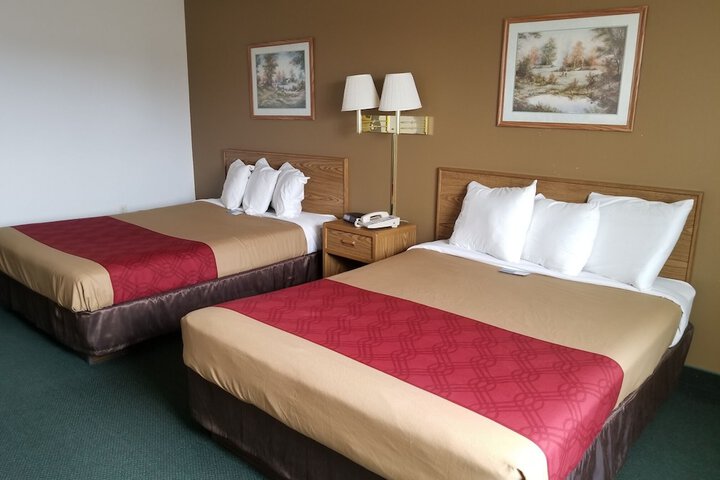 Room 7 of 32