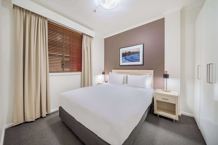 Room 108 of 190