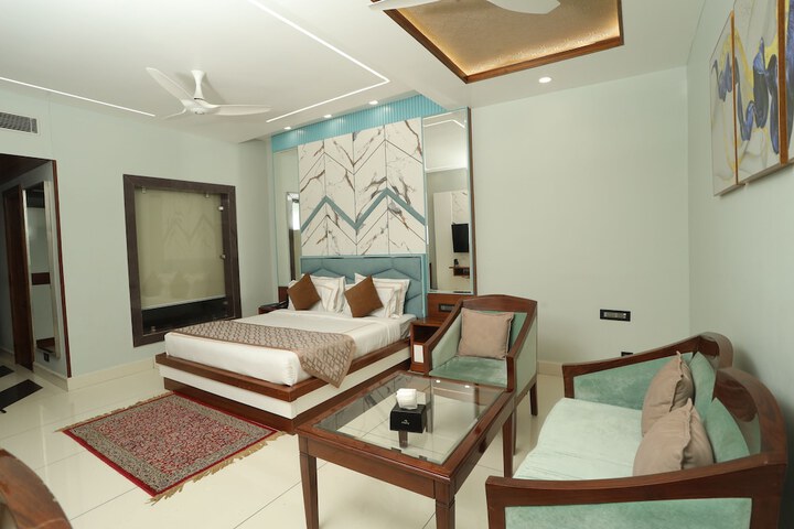 Room 141 of 288