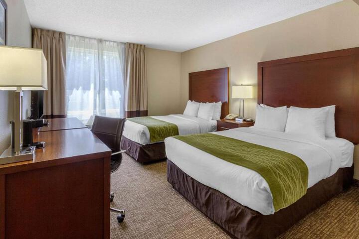 2 Double Beds (2 of 25)