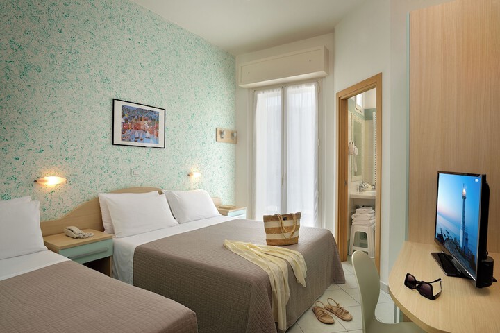 Room 7 of 37