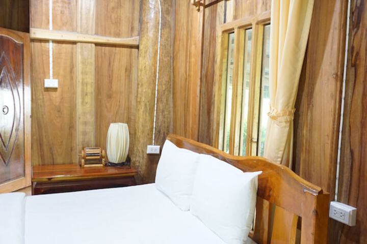 Room 5 of 49
