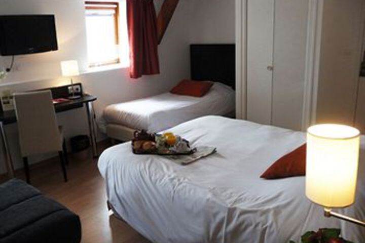 Room 7 of 17