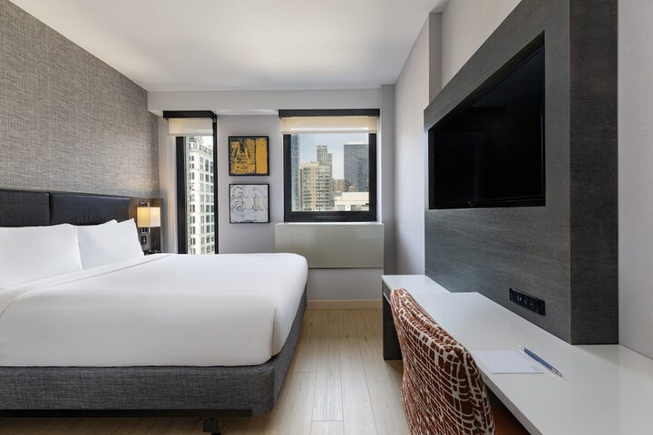 Room 5 of 13