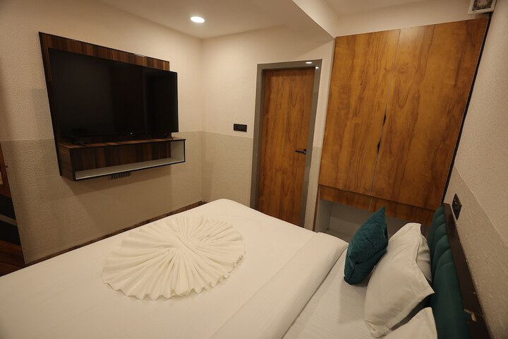 Room 14 of 21