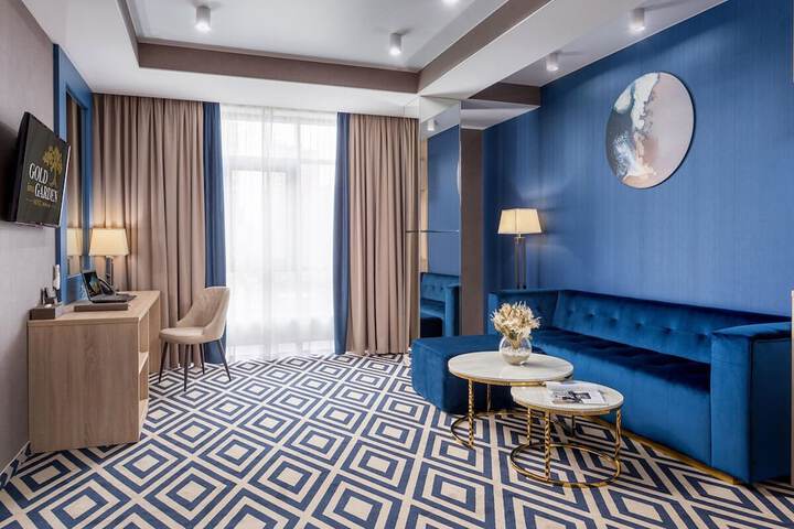 Room 27 of 62
