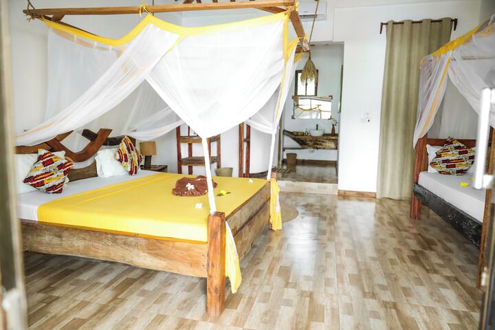 Room 41 of 293