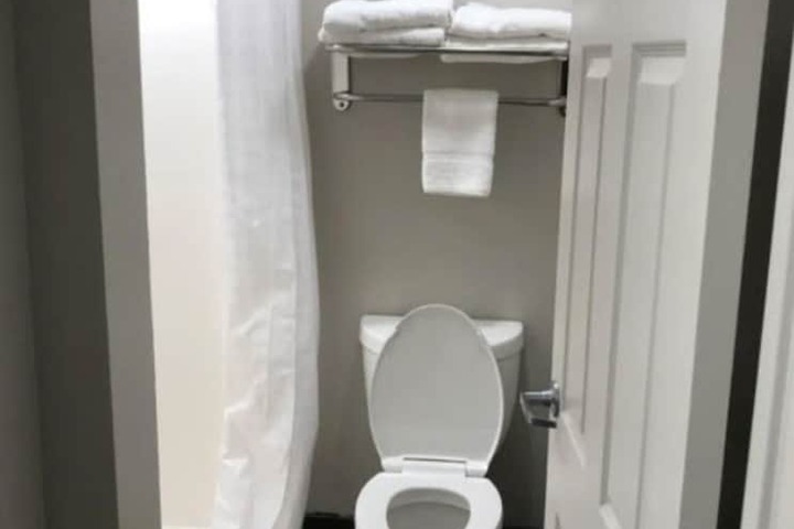 Room 15 of 19