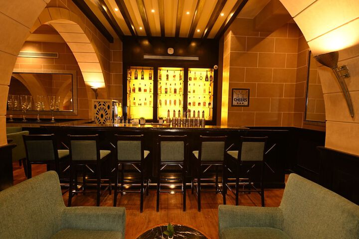 Lounge 56 of 75
