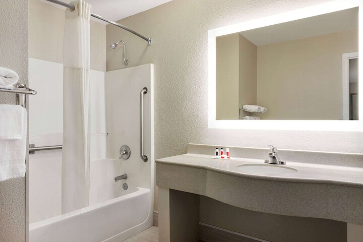 Bathroom shower
