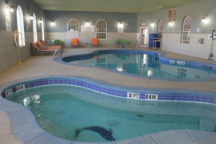 Hotel Pool