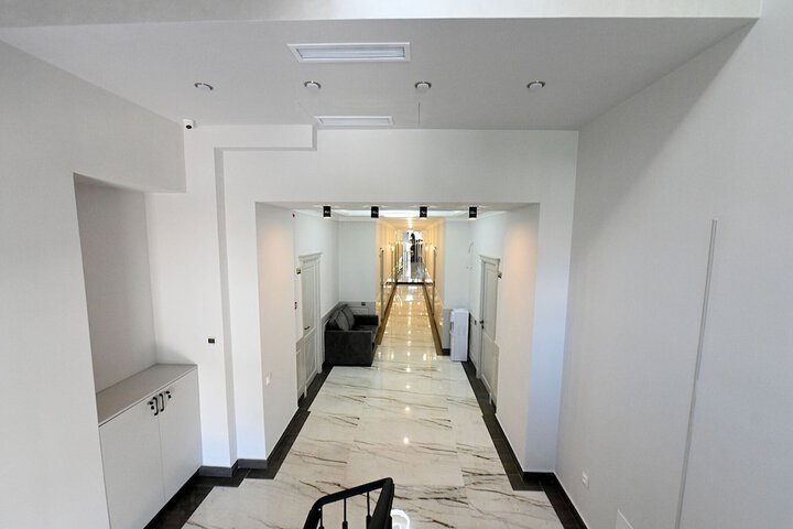 Ballroom/Hall 36 of 38