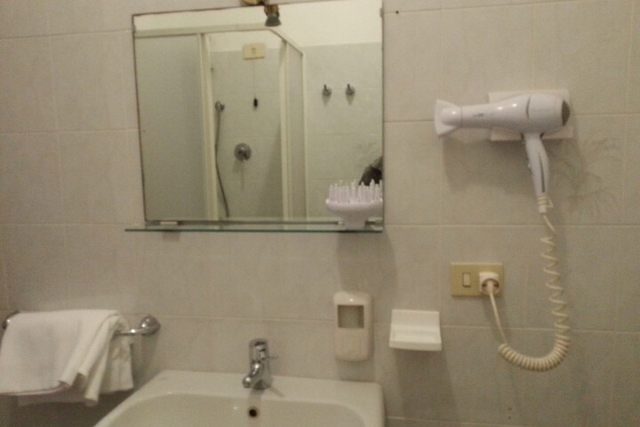 Room 7 of 21