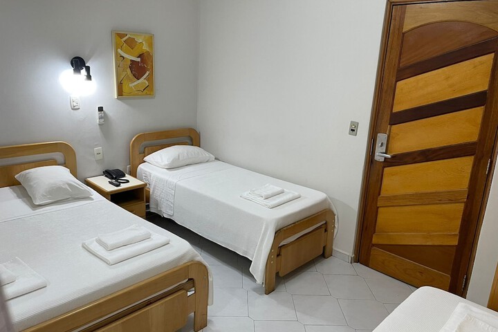 Room 17 of 32